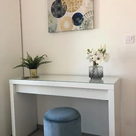 Glamour Apartment