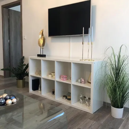 Apartment Glamour *